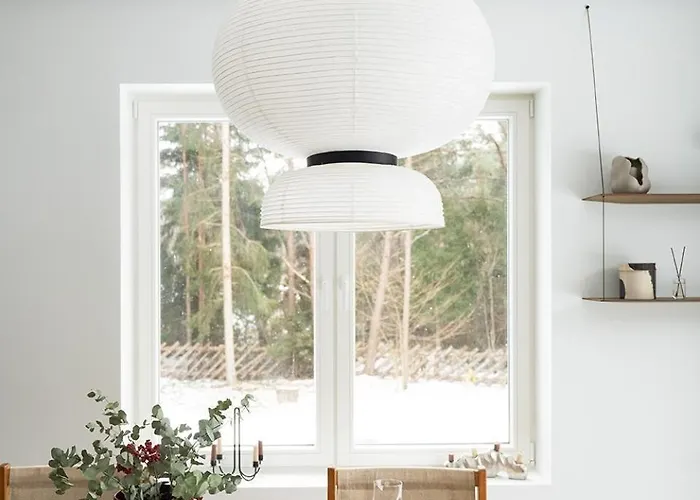 Charming Seaside Country Cottage Myza Lakhetaguze