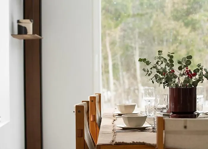 Charming Seaside Country Cottage * Myza Lakhetaguze